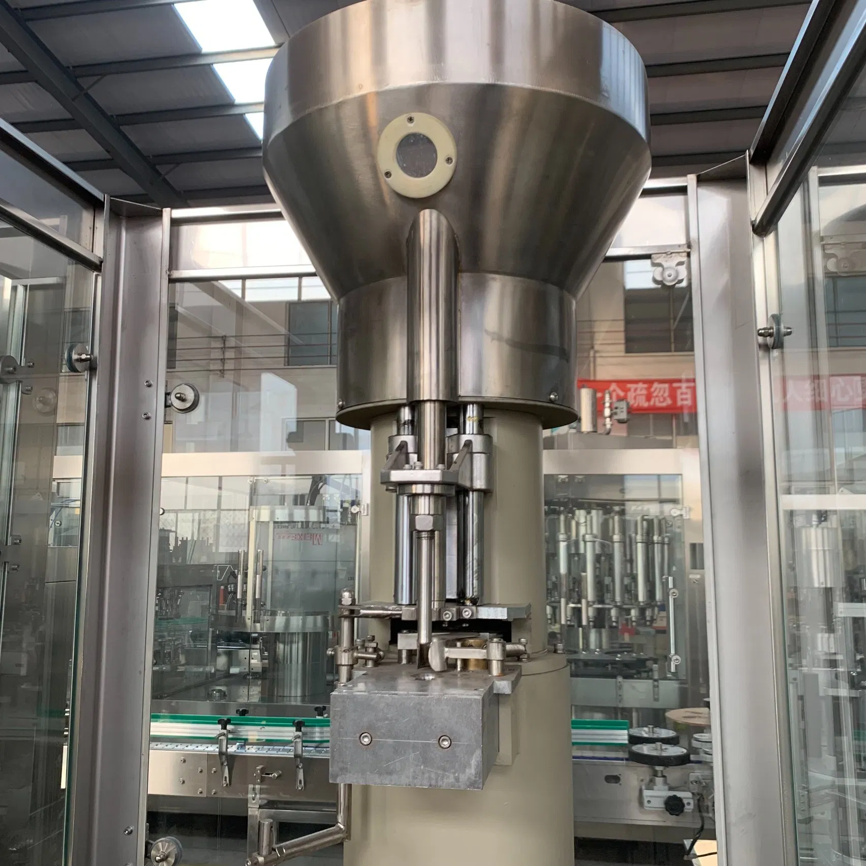 China Factory Automatic Wine Cork Assembly Corking Glass Spirits Champagne Bottle Corking Machine