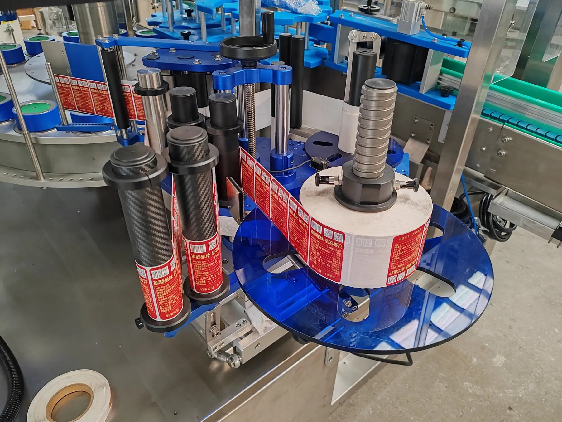 Automatic High-Speed Round Bottle Labeling Machine Water Bottle Flat Bottle High-Speed Rotary Labeling Machine