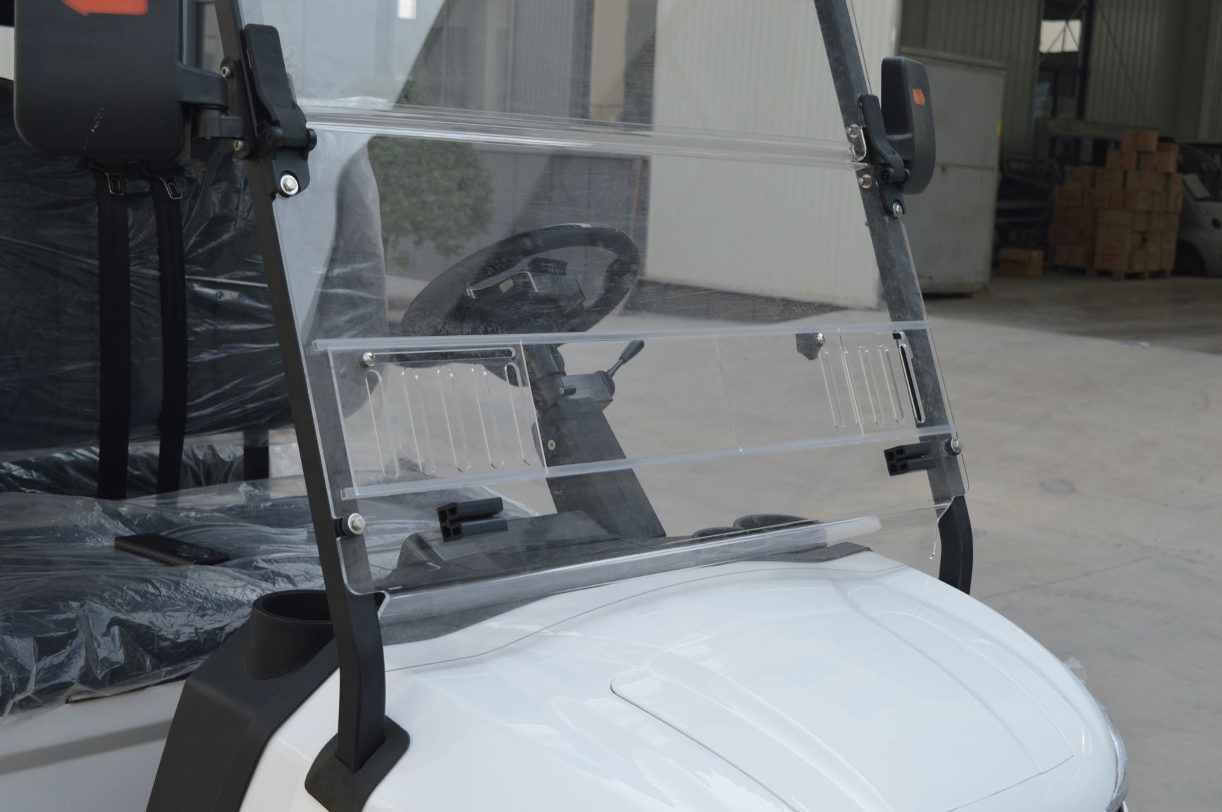 Street Legal 4-Seater Electric Golf Carts Equipped with 3.5KW Powerful Motor for Scenic Area Sightseeing and Communities