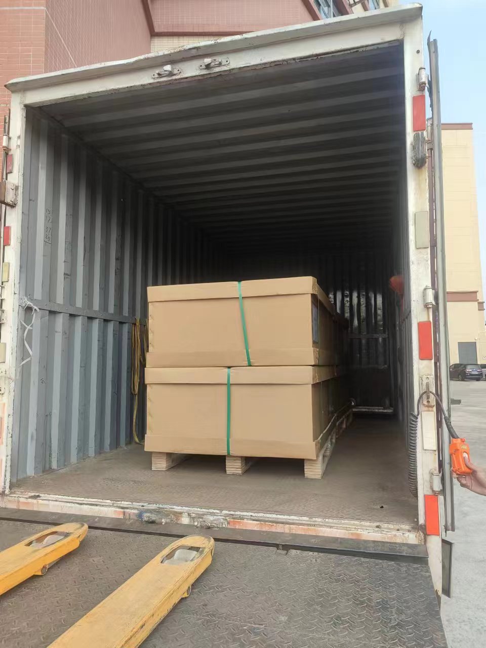 Loading 2