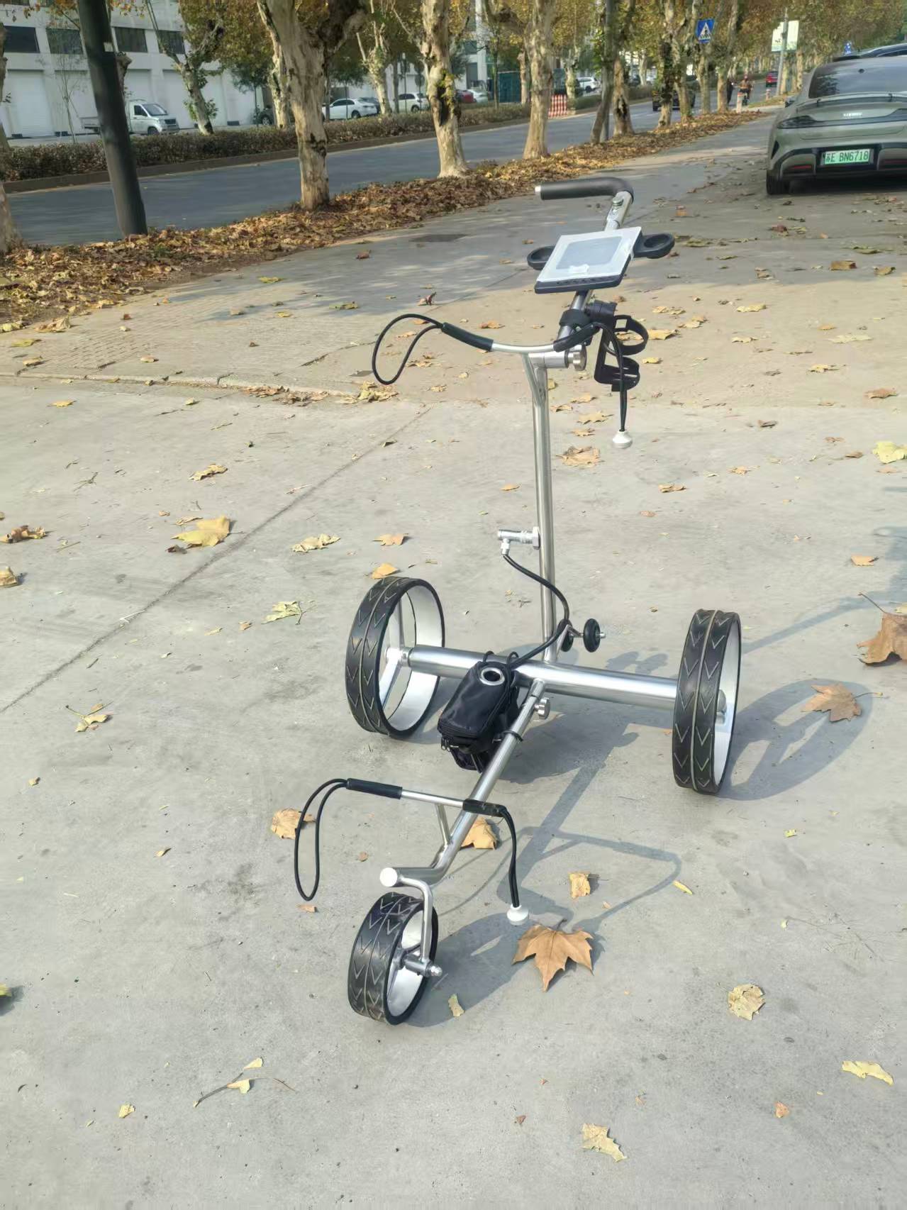 Three Wheeled Aluminum Alloy Certified Electric Lithium Remote Control Golf Trolley With 24V