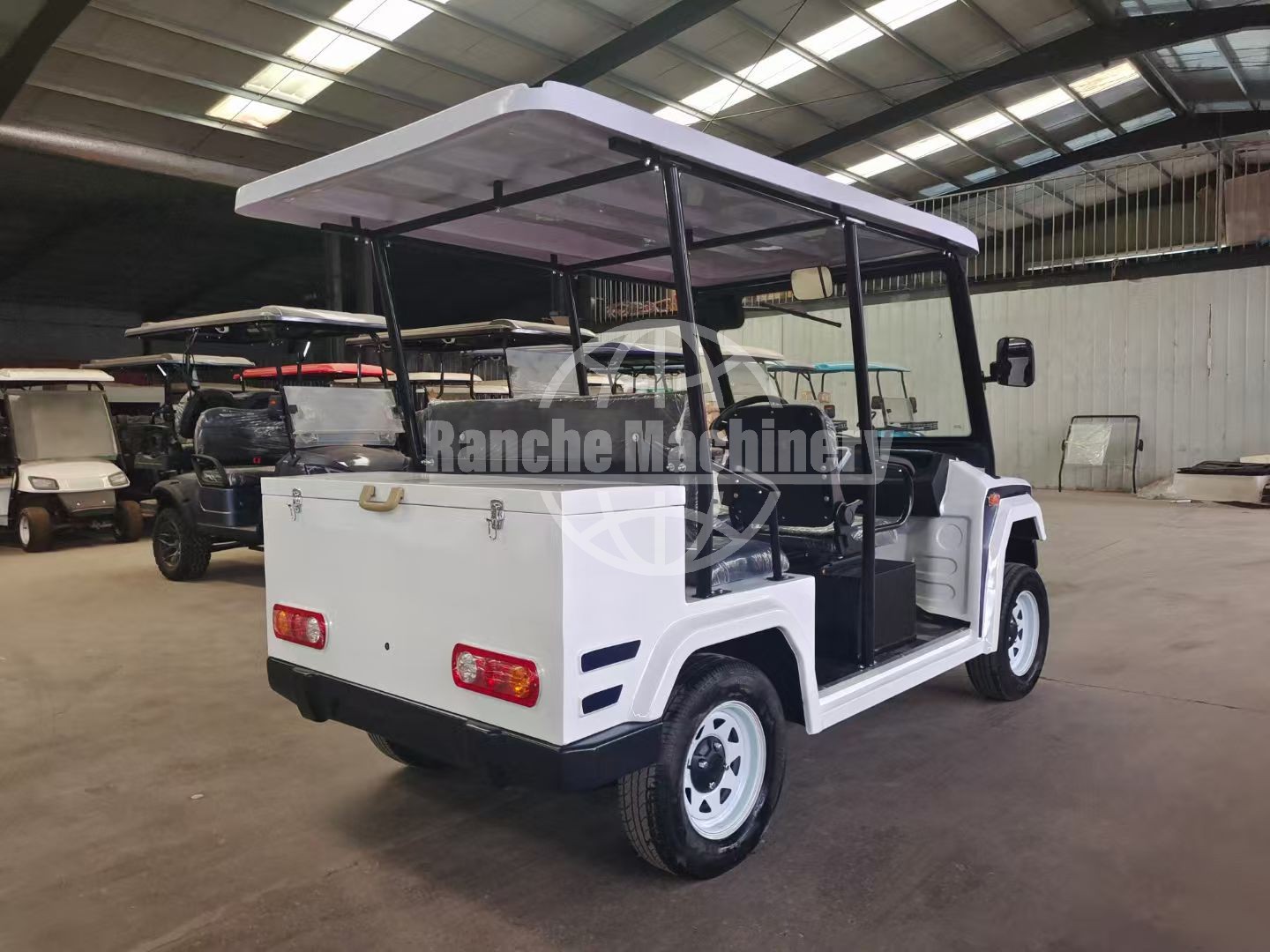 Golf Cart with Leather Seats 6-Seater 60KM/h Maximum Speed OEM Support for Fleet Management