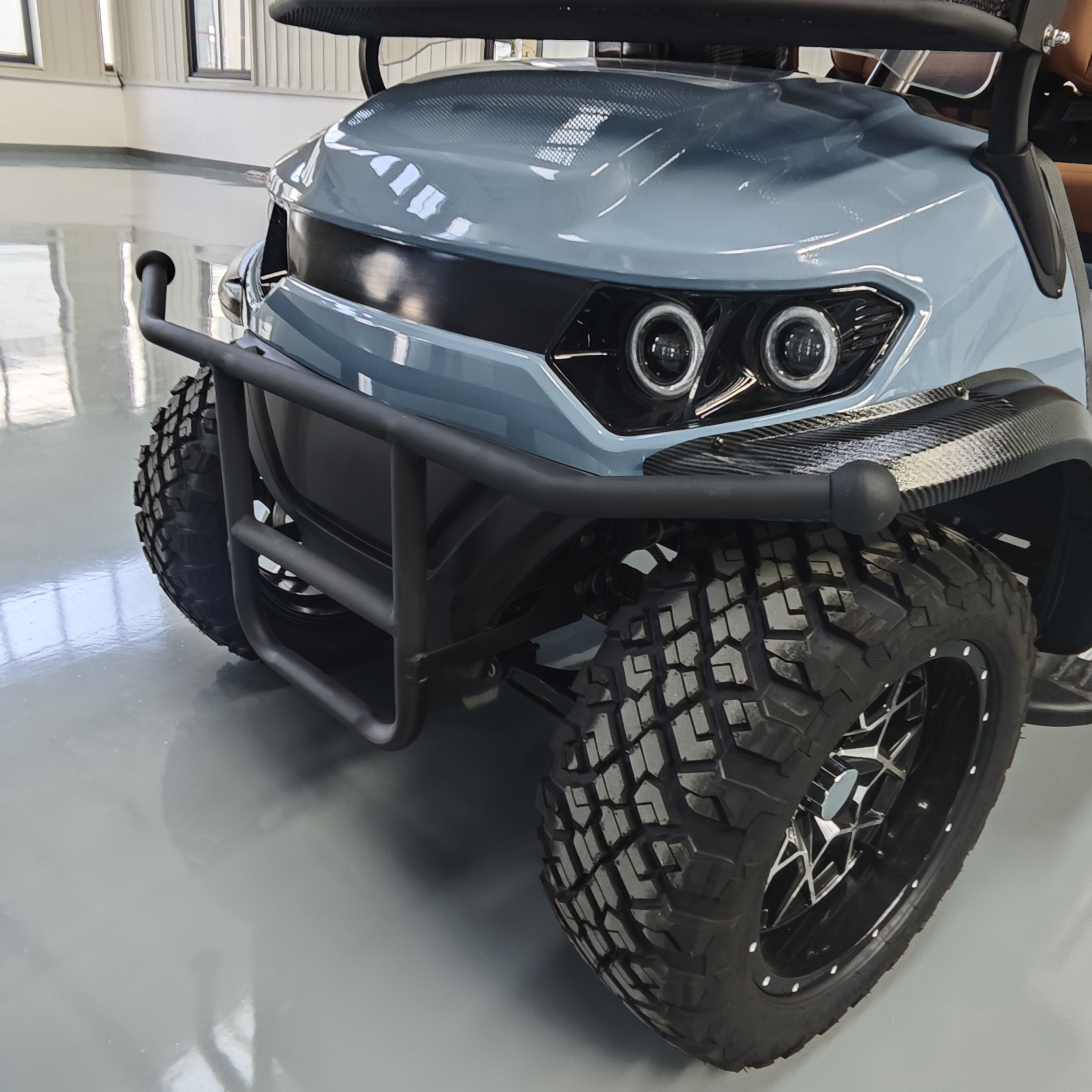2026 New 4-Seats 5 kW 48 V Electric Golf Cart with Off-Road Tires-Light Blue Golf Buggy for Resort &amp; Golf Course