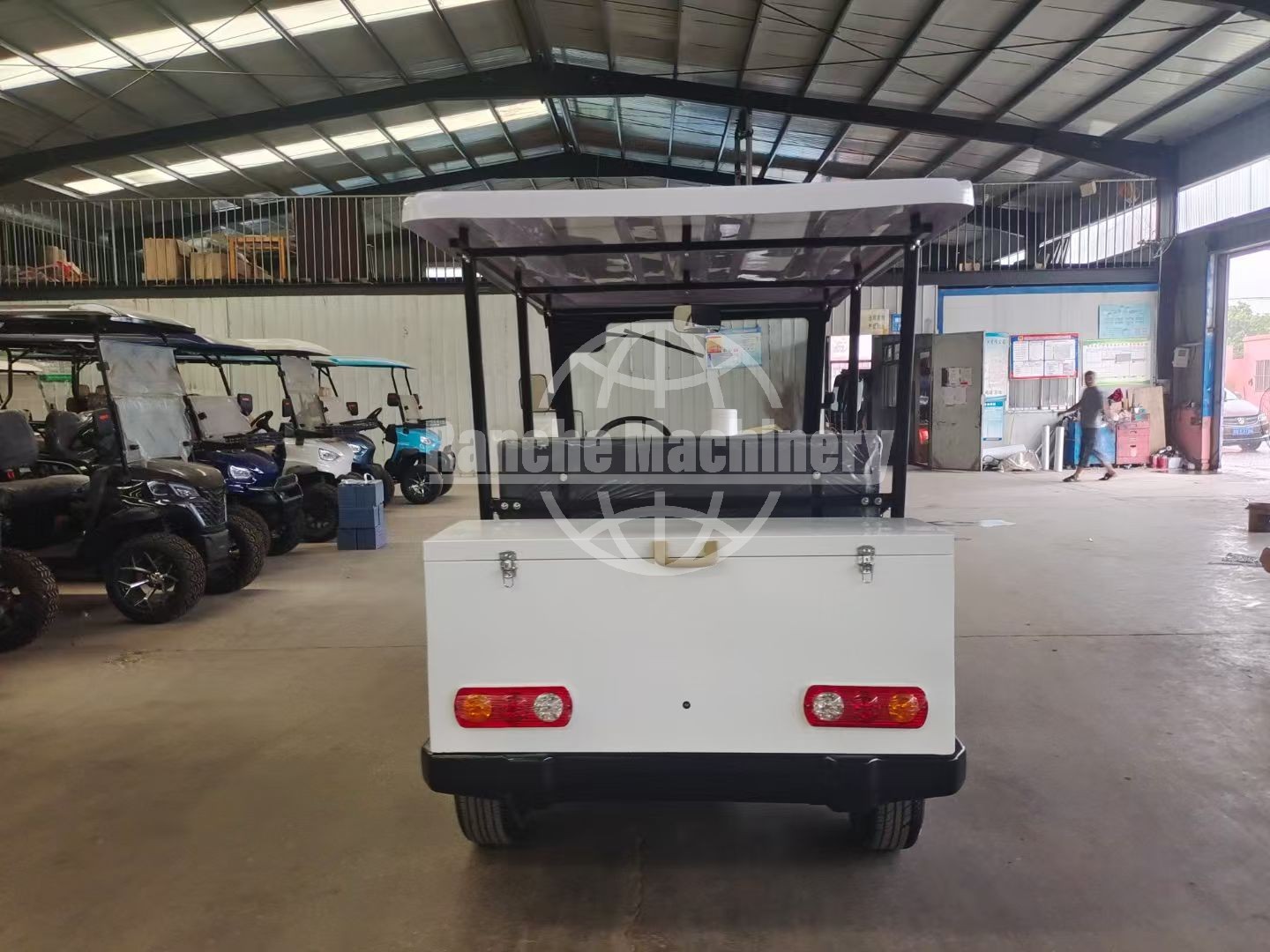 Golf Cart with Leather Seats 6-Seater 60KM/h Maximum Speed OEM Support for Fleet Management