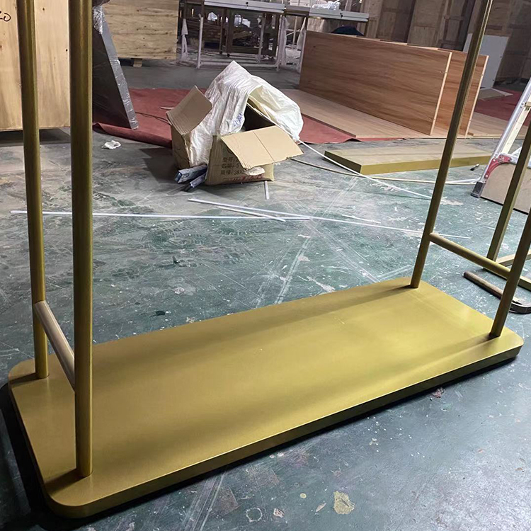 Fashionable Simple Garment Shops Stands Clothes Rack Gold Metal Retail Clothing Store Display Racks for Boutique