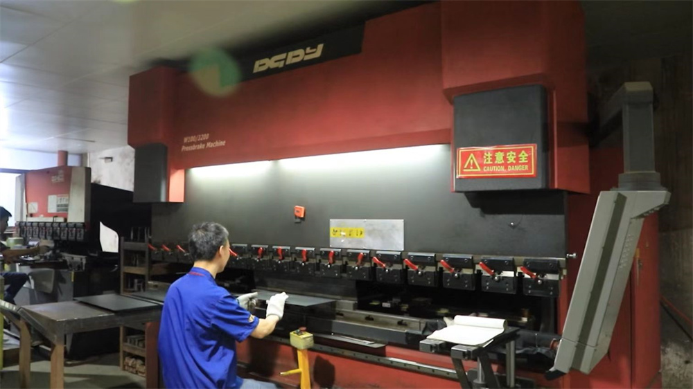 Bending Machine