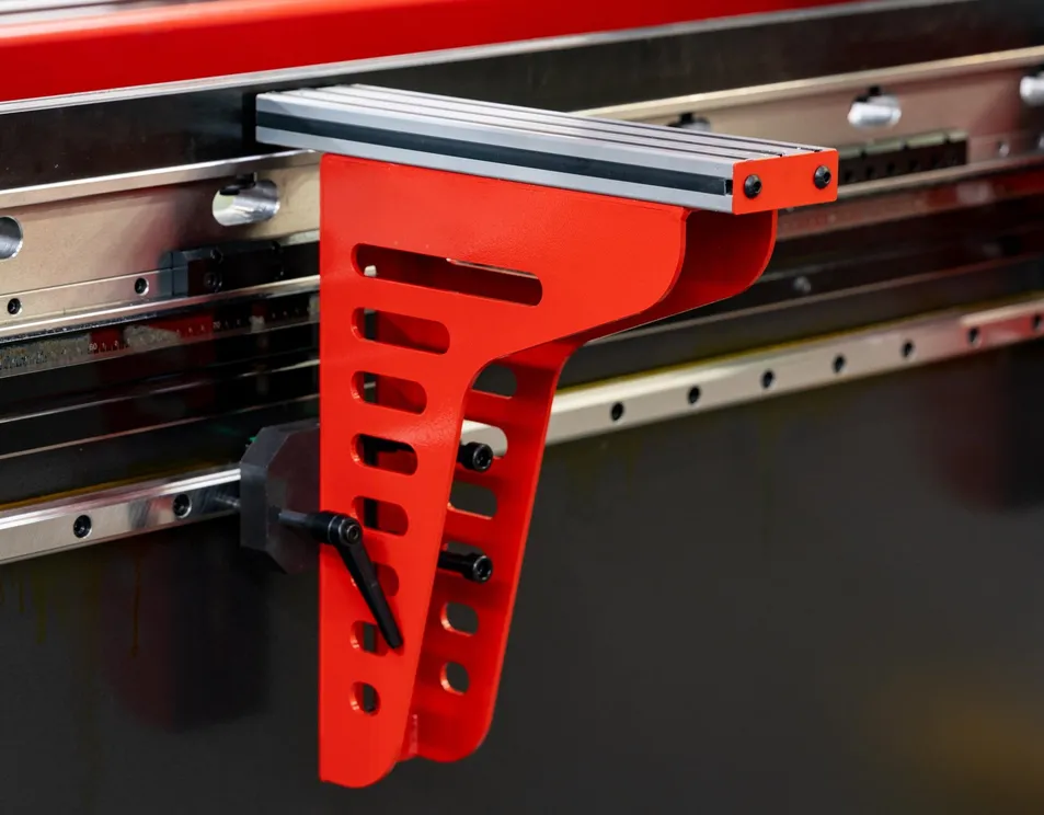 Movable front bracket