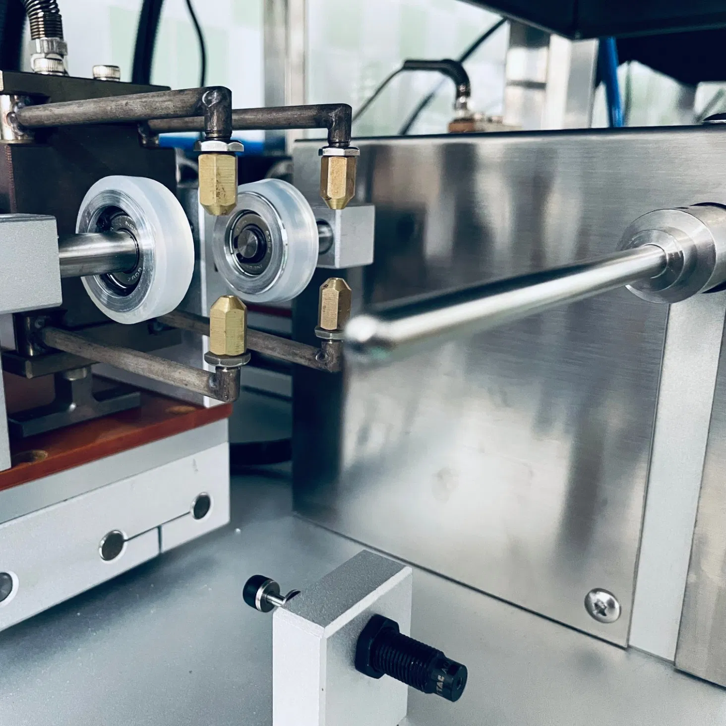 Medical Endotracheal Tube Balloon Bonding Manufacturing Devices