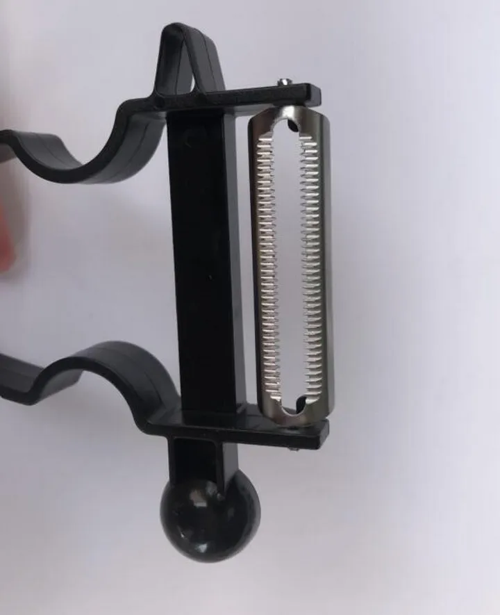 Peeler Detail 4
