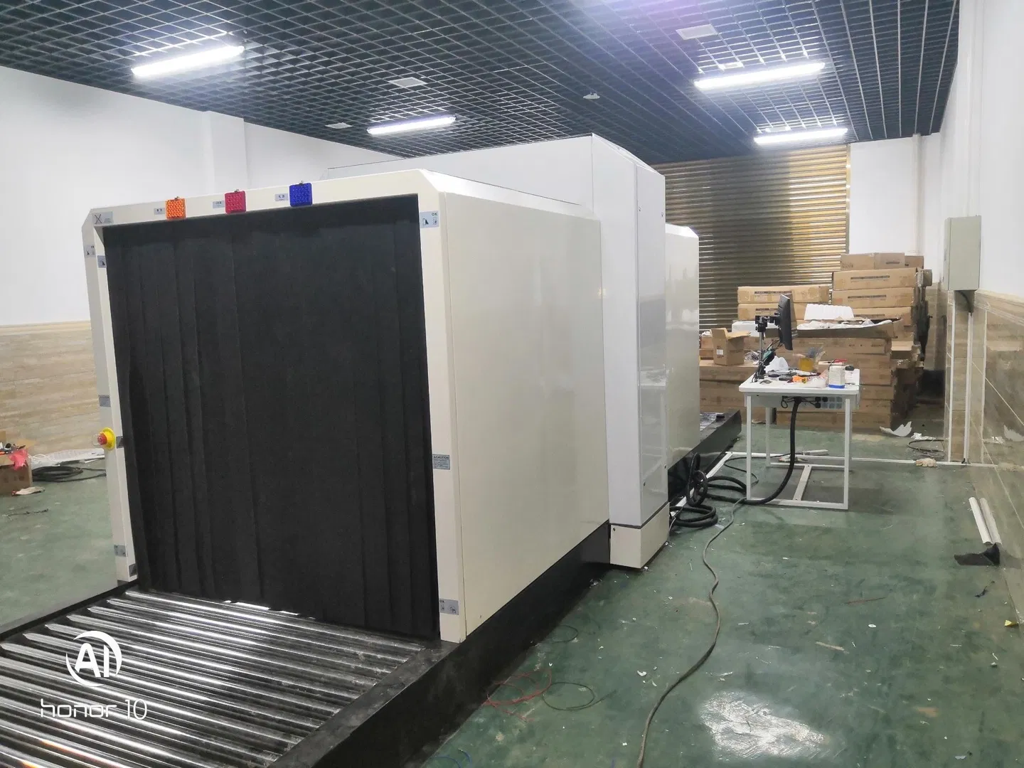 X-ray Security Inspection System Roller Conveyor Is Equipped Function of Real-Time Image Recognition and Automatic Transmission