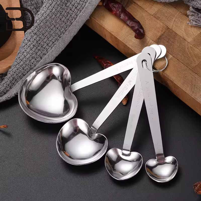 Baking Scoops Heart Shaped Stainless Steel Measuring Spoon 4 PCS Mini Spoon Measuring Spoons Tools for Kitchen Measuring Tools