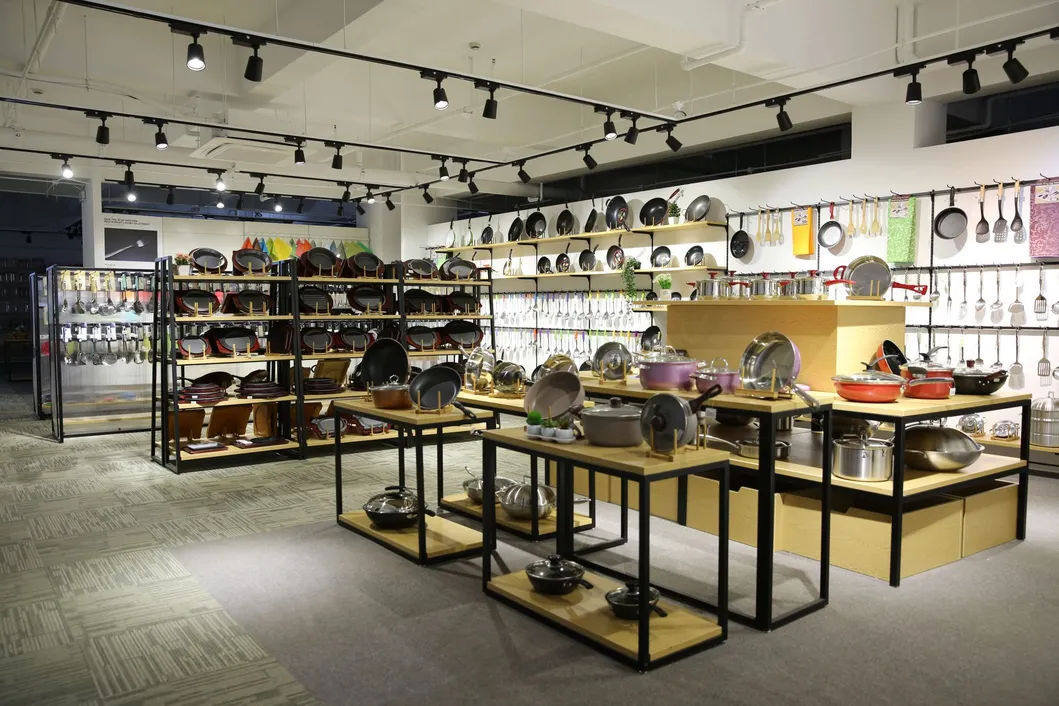 Showroom 1