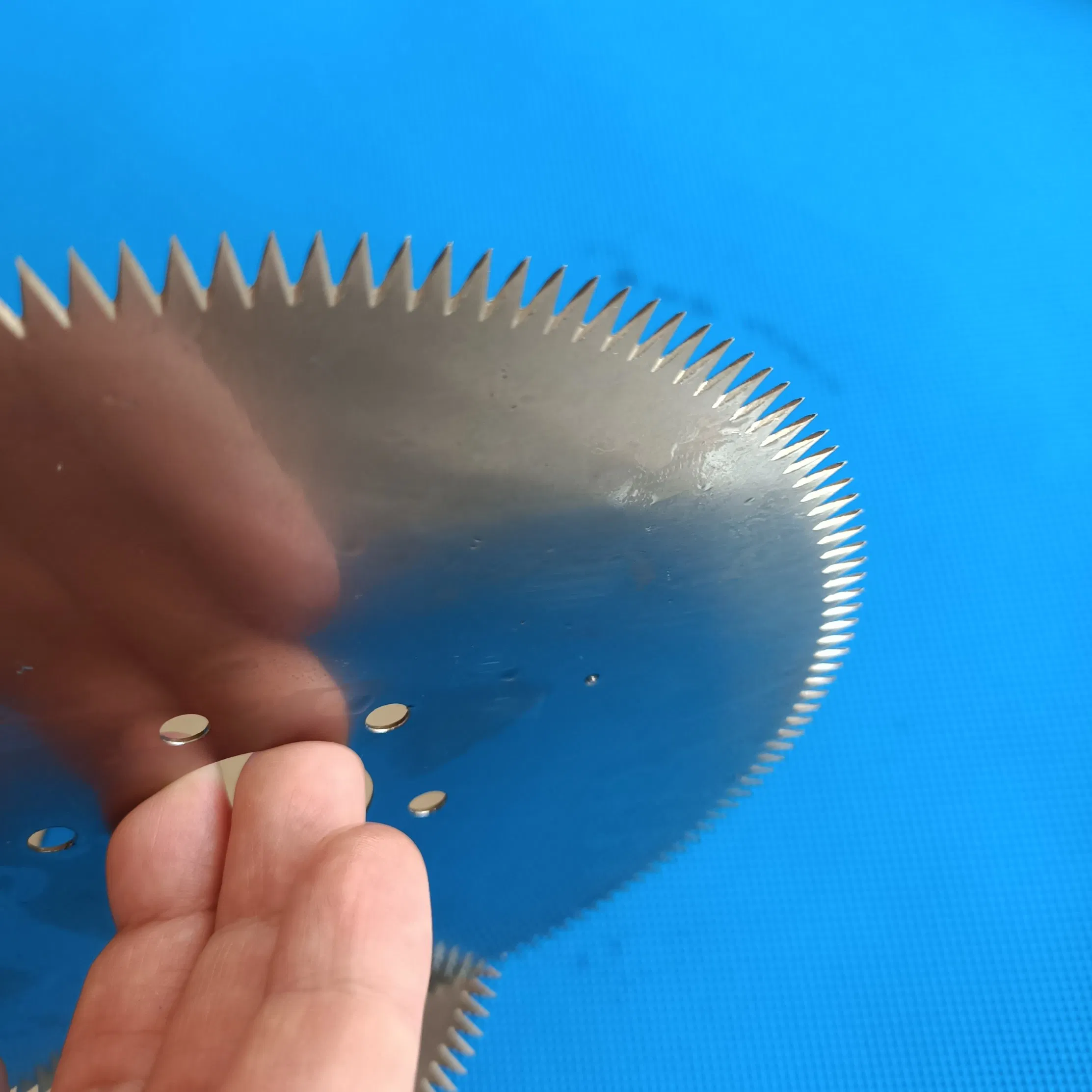 Round Saw Toothed Slicing Knife Food Paper Rubber Tire Packaging Industry