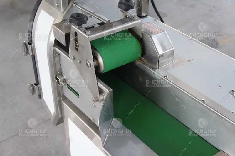 Coconut slicing machine detail 2
