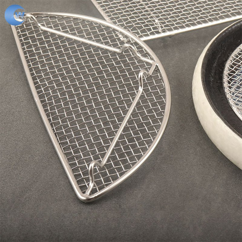 BBQ Wire Grill Basket Outdoor Camping Barbecue Accessories with Wooden Handles