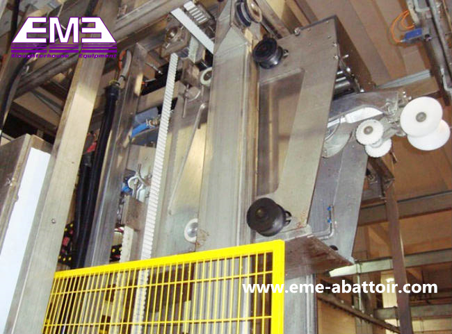 Pig Slaughtering Equipment Automatic Pig Carcass Splitting Saw for Meat Processing Machine