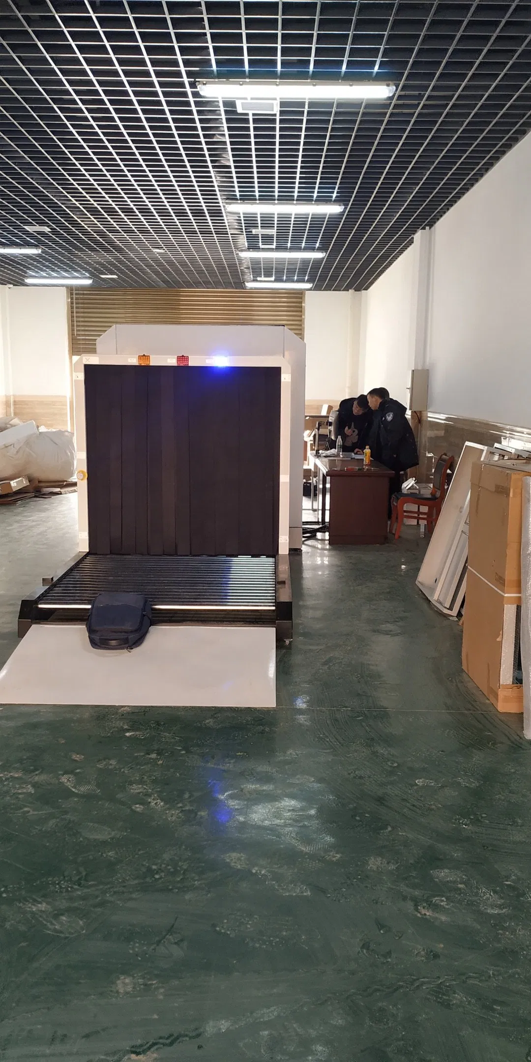 60mm Steel Plate Penetration X-ray Source X-ray Security Inspection System of Roller Conveyor