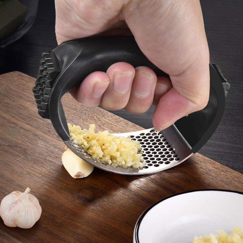 Kitchen Gadgets Multifunctional Grinder Biscuit Crusher Press Garlic Press High Quality Garlic Press
