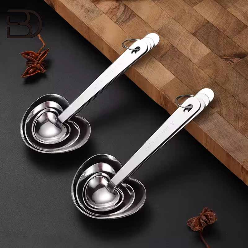 Baking Scoops Heart Shaped Stainless Steel Measuring Spoon 4 PCS Mini Spoon Measuring Spoons Tools for Kitchen Measuring Tools
