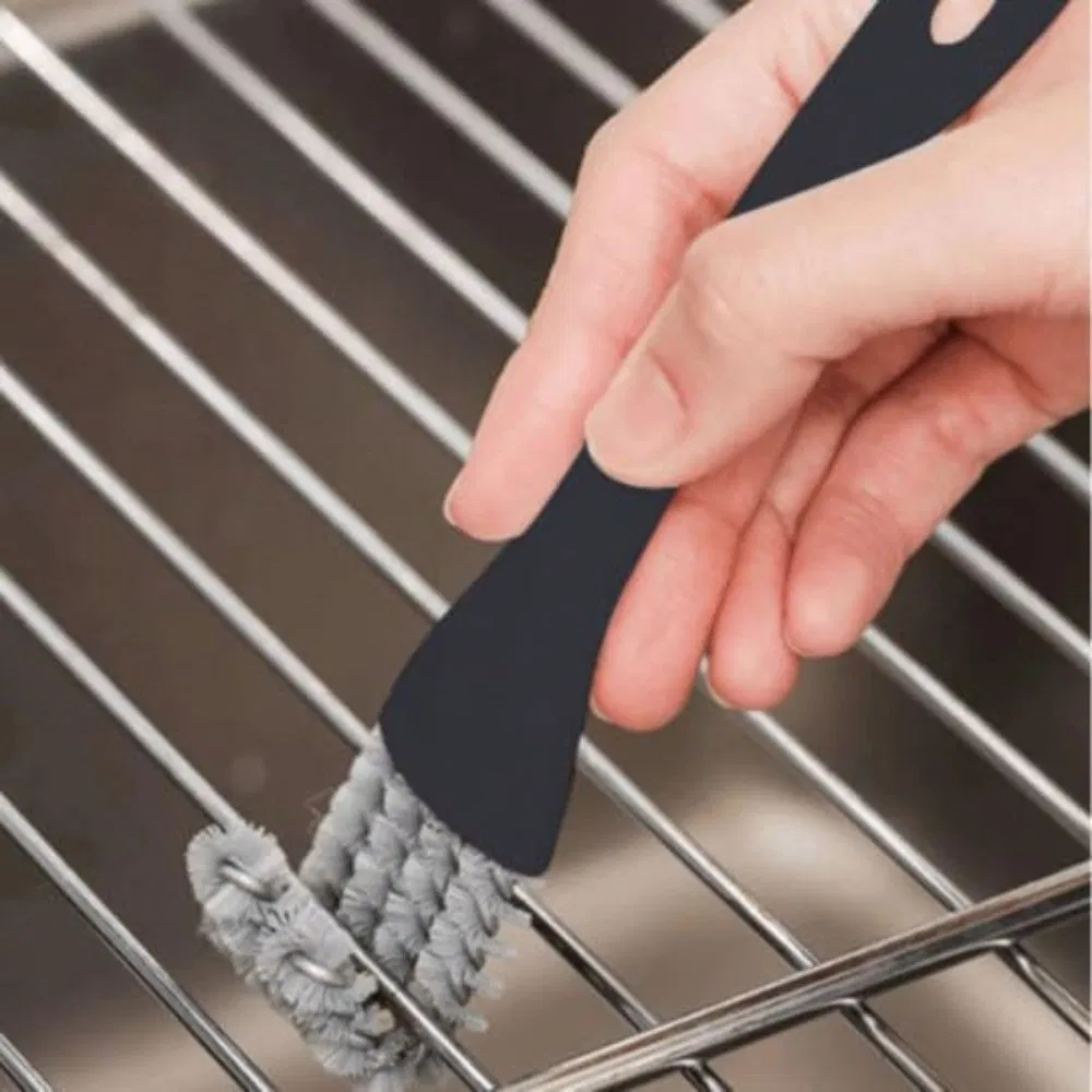BBQ Cleaning Brush Detail 1