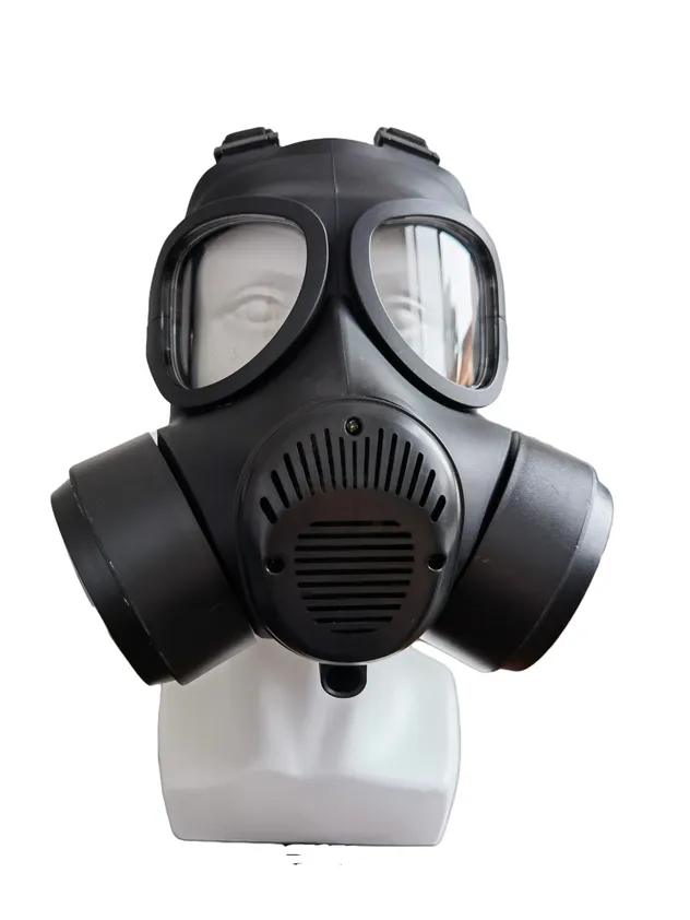 High Efficiency Activated Carbon Filter Type Full Face Gas Mask Against Harmful Vapor - Side view