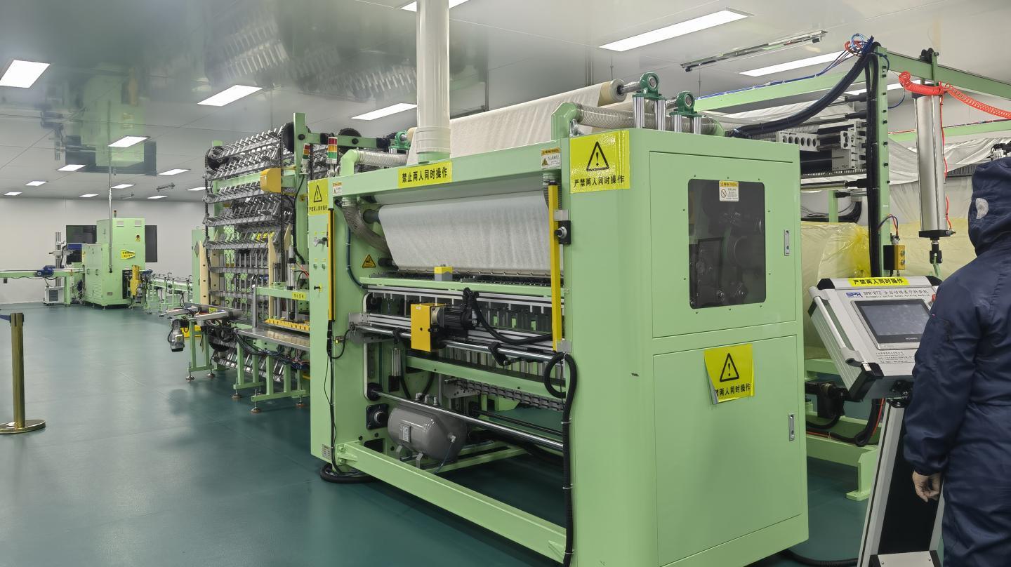 Sanitary dry tissues manufacturing equipment and packaging conveyor line