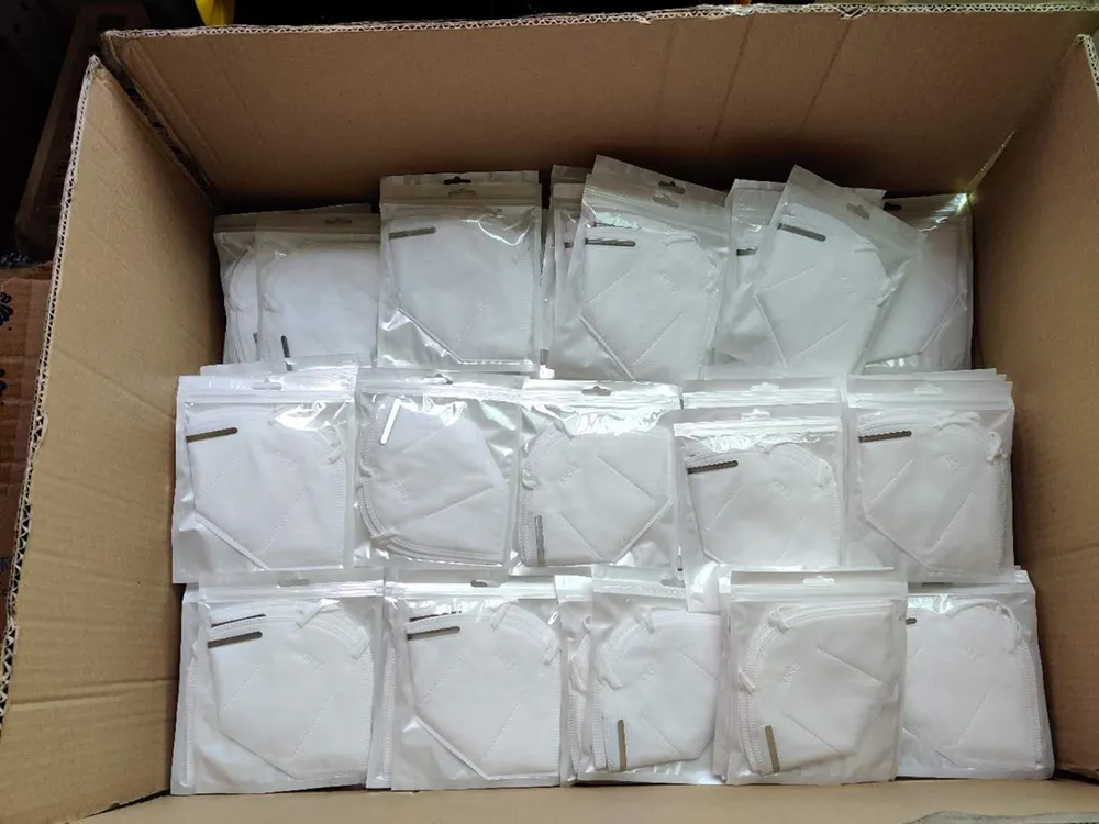 Wearing FFP2 N95 KN95 Respirator Masks