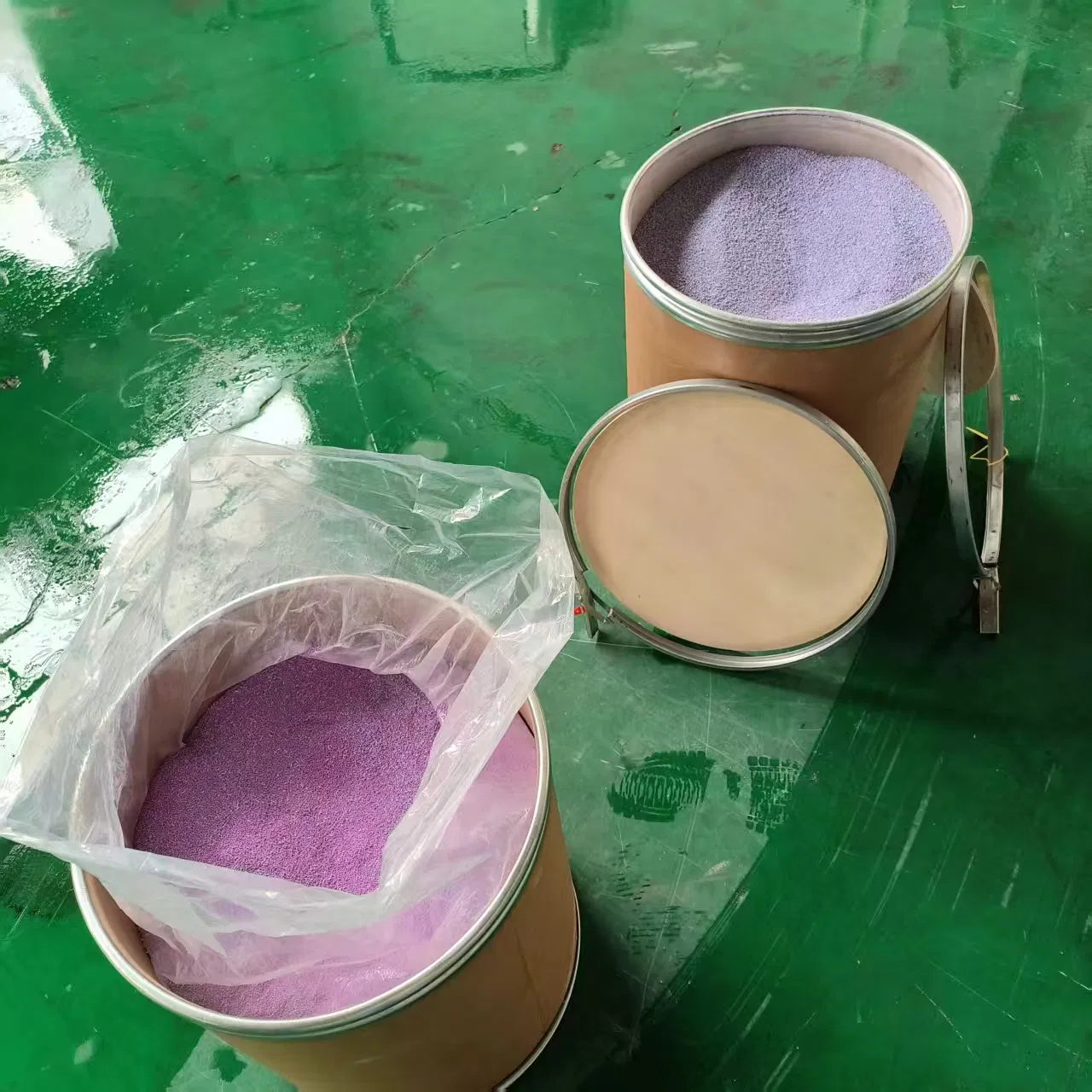 Heated Oil Vacuum Rotary Double Cone Dryer for Firewoks Material