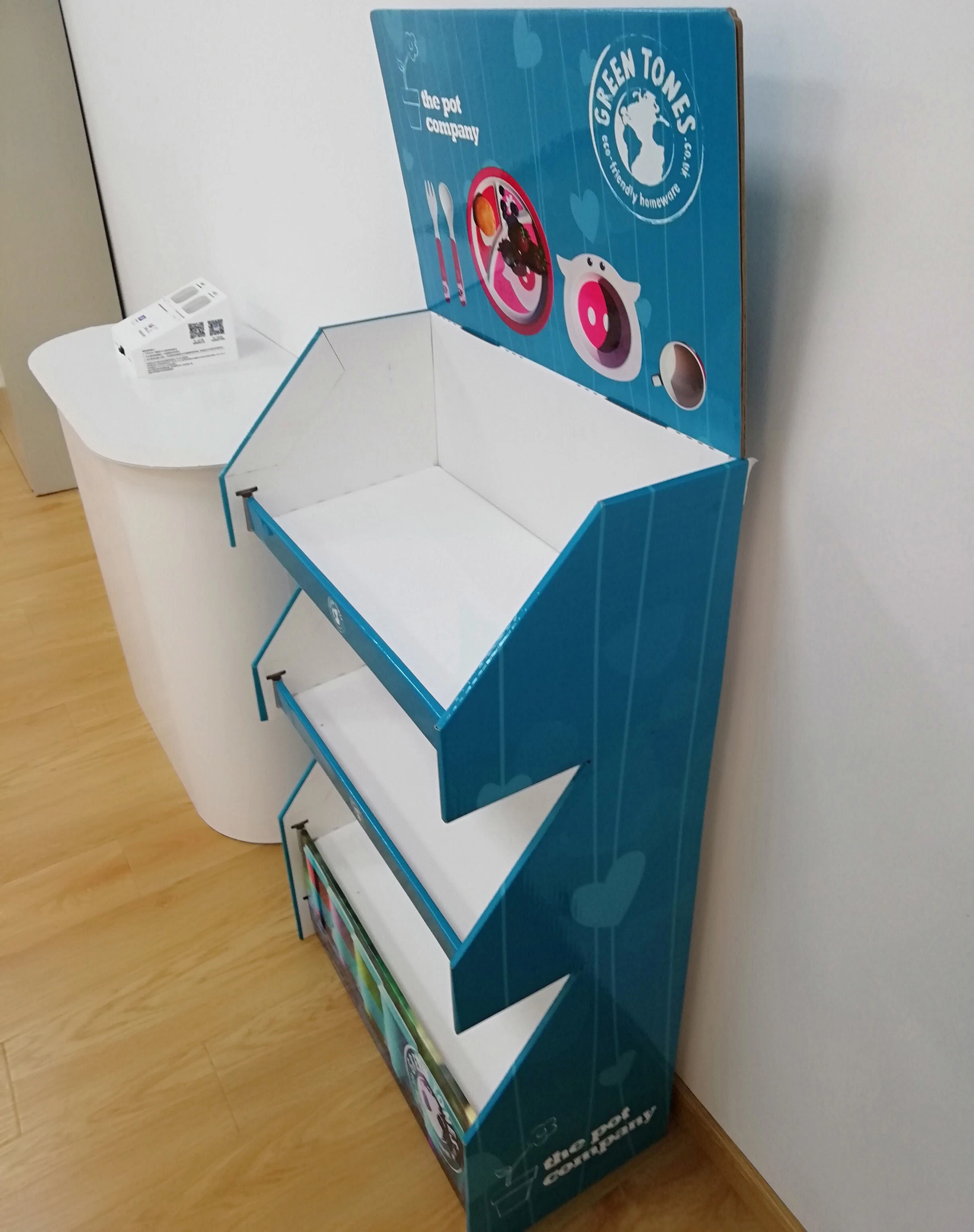 Pet Diaper Pad Carton Display Rack Corrugated Cardboard Dog Foods Paperboard Floor Display Rack for Pet Foster Shop