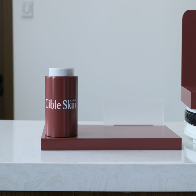 Retail Shop Cosmetic Clear Acrylic New Style Fashion Stand Banner Display Racks