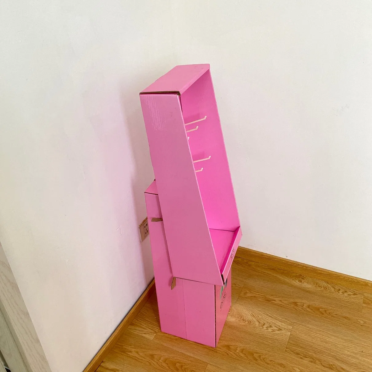 Handbag Recycled Carton Standing Display with Hooks Cardboard Hook Display Rack
