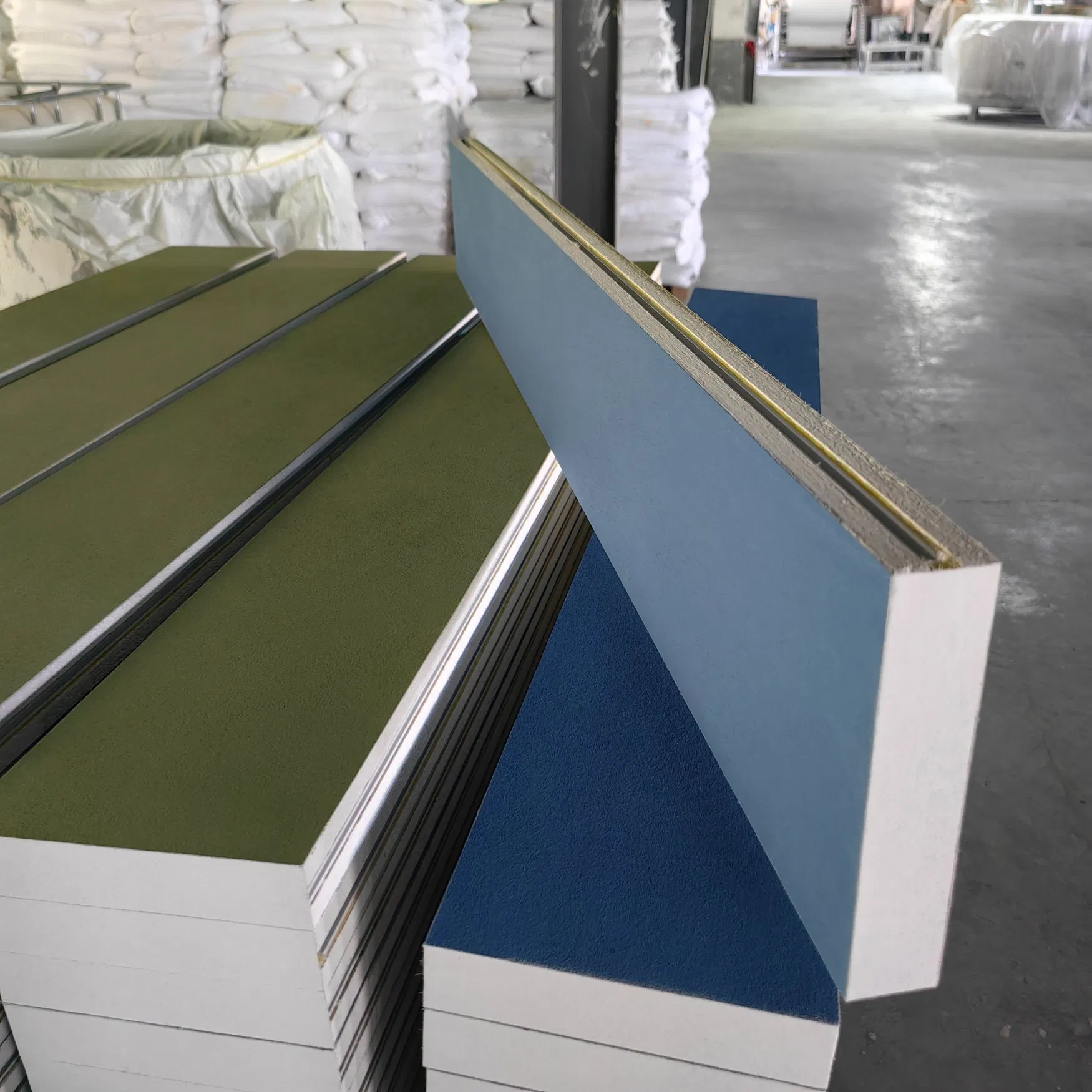 Top - Quality Nrc 0.9 Fiberglass Sound Absorption Baffles with State of The Art Multi Functional Sound Management Systems for Diverse Commercial Space