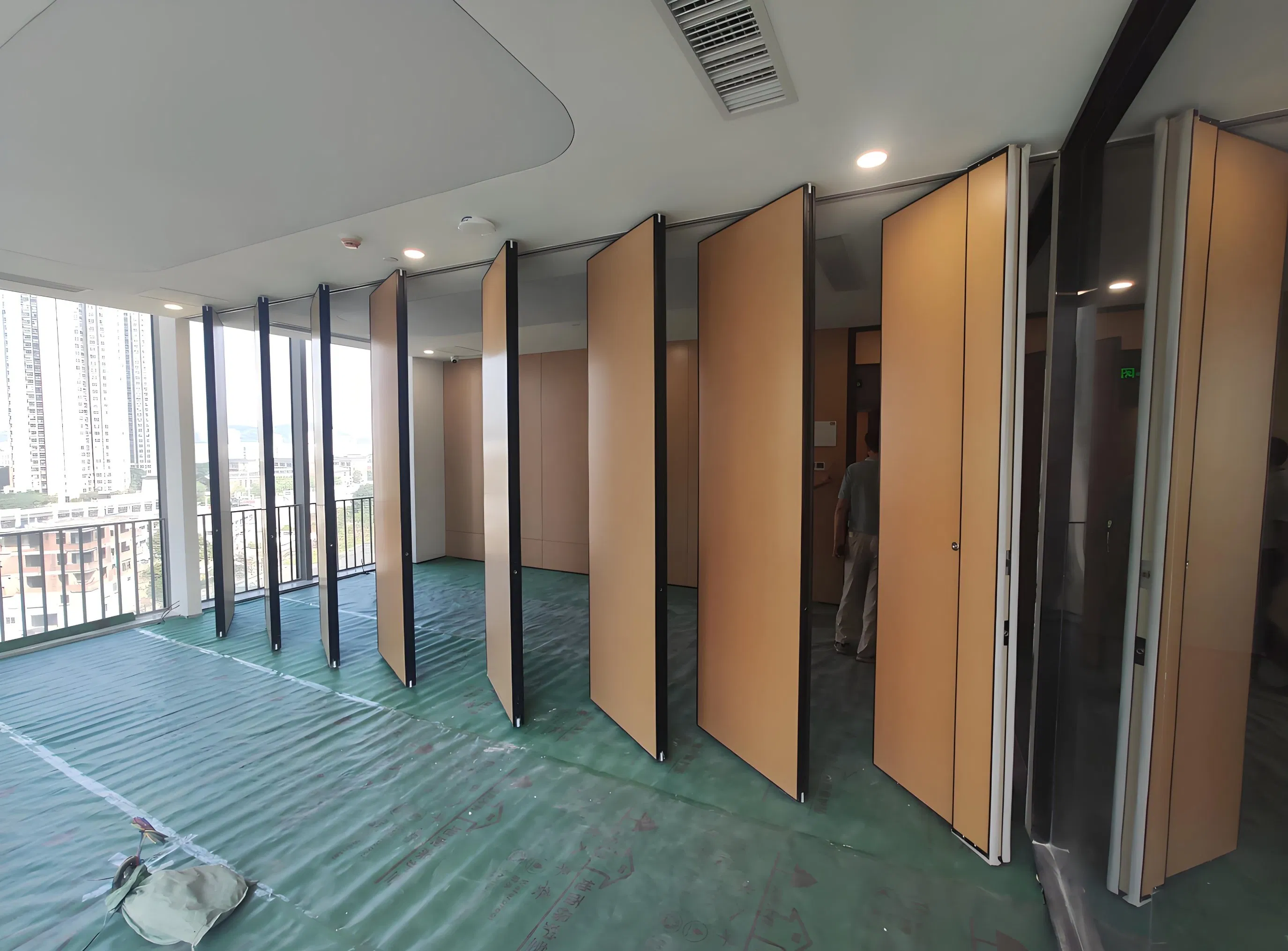 Premium Acoustic Operable Wall Panels for Flexible Spaces