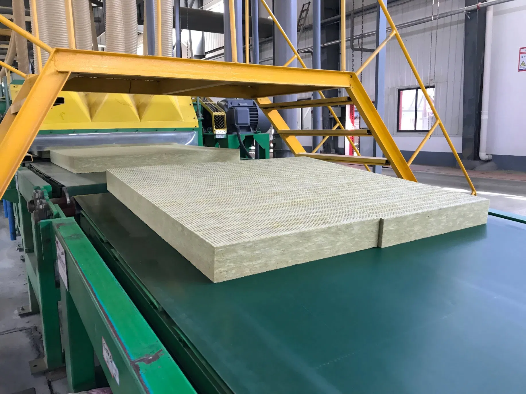 China Factory Building Material Sound and Heat Insulation Rockwool Board