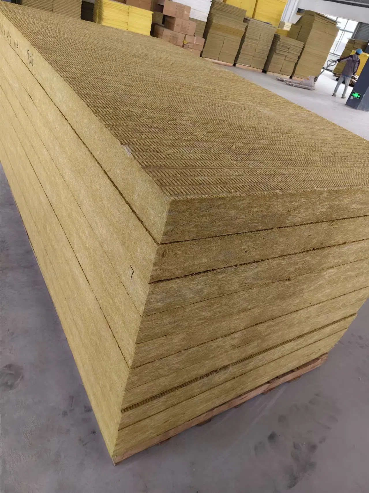 China Factory Building Material Sound and Heat Insulation Rockwool Board