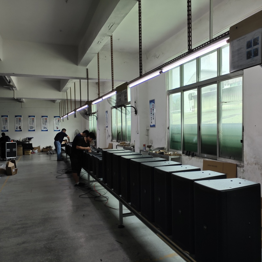 Compact Modular Line Array Sound System for High Output Professional Audio Applications with Wide Dispersion and DSP Control