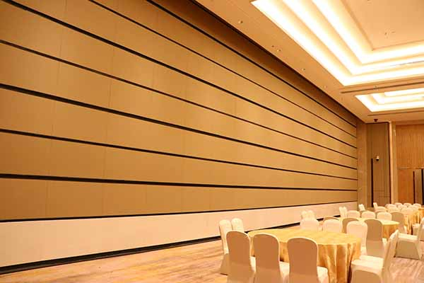 Operable Partition Wall Automatic Vertically Folding Retractable Acoustic Wall System