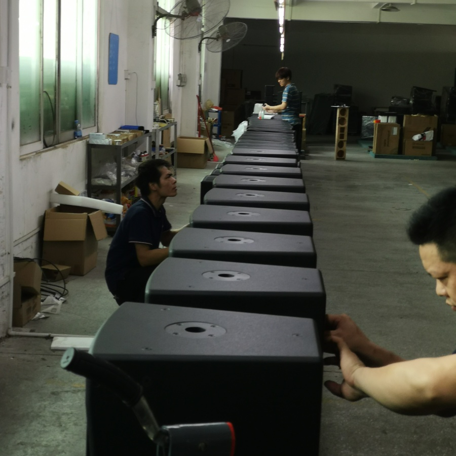 Compact Modular Line Array Sound System for High Output Professional Audio Applications with Wide Dispersion and DSP Control