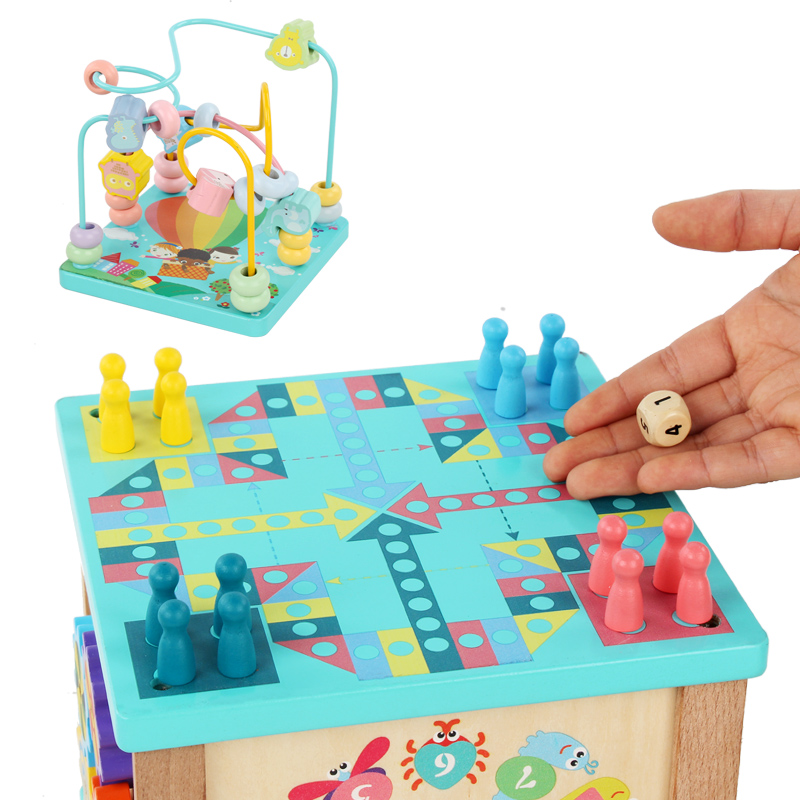 Encourages Independent & Social Play