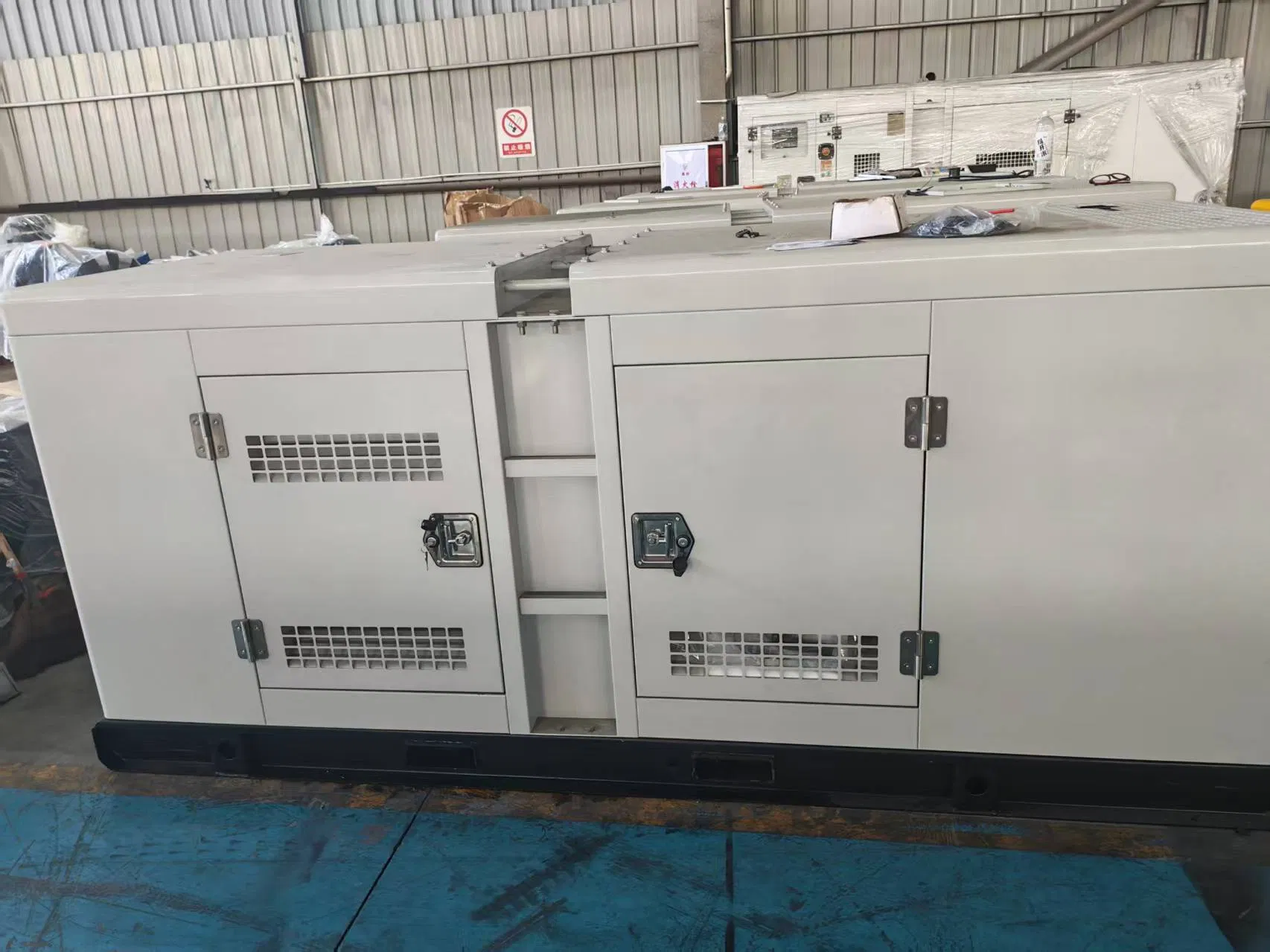 مجموعة مولدات الديزل الاحتياطية الفعالة مع 100kVA إلى 500kVA التحكم عن بُعد التلقائي للتشغيل المستمر طويل الأمد للمولد