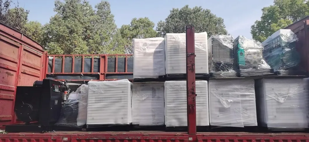 مولد ديزل صامت من كامينز 250kVA 150kVA 100kVA للبيع منخفض الضوضاء