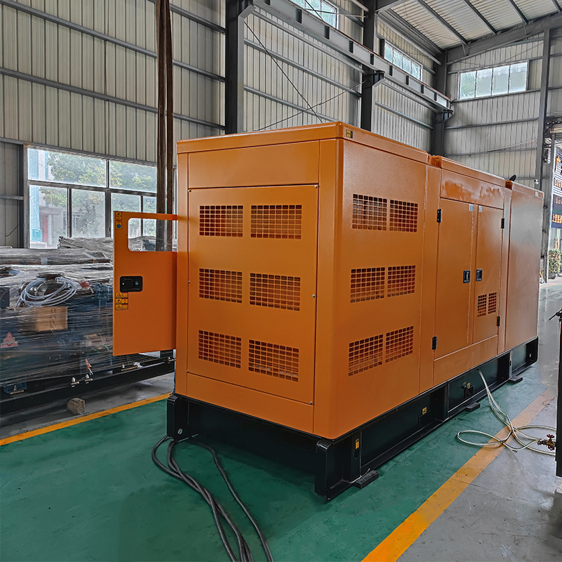 50Hz/60Hz 80kw 100kVA مظلة صوتية منخفضة الضوضاء عازلة للصوت مولد كهربائي ديزل مزود بمحرك ويشاى يوتشاى كامينز للاستخدام الصناعي والمنزلي والفندقي