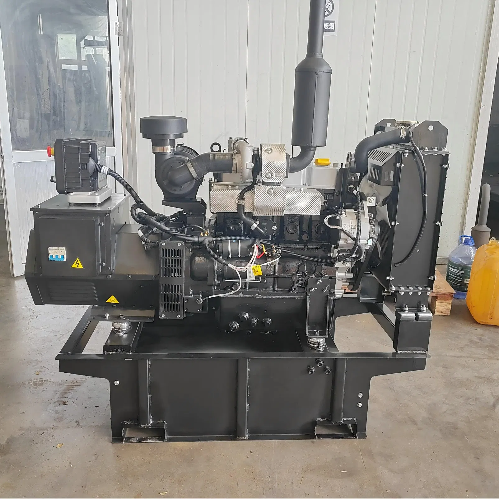 200kw 250kw 300kw 400kw 500kw مجموعة مولدات ديزل تعمل بالكهرباء مع غطاء صامت عازل للصوت