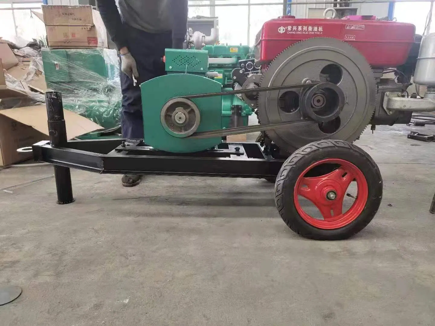 مولد كهربائي متنقل للري وتصريف المياه ومضخة إضاءة 50kw/100kw/150kw/200kw مولد ديزل عازل للصوت متنقل بمحرك كمينس يوتشاي ويشاي ريكاردو