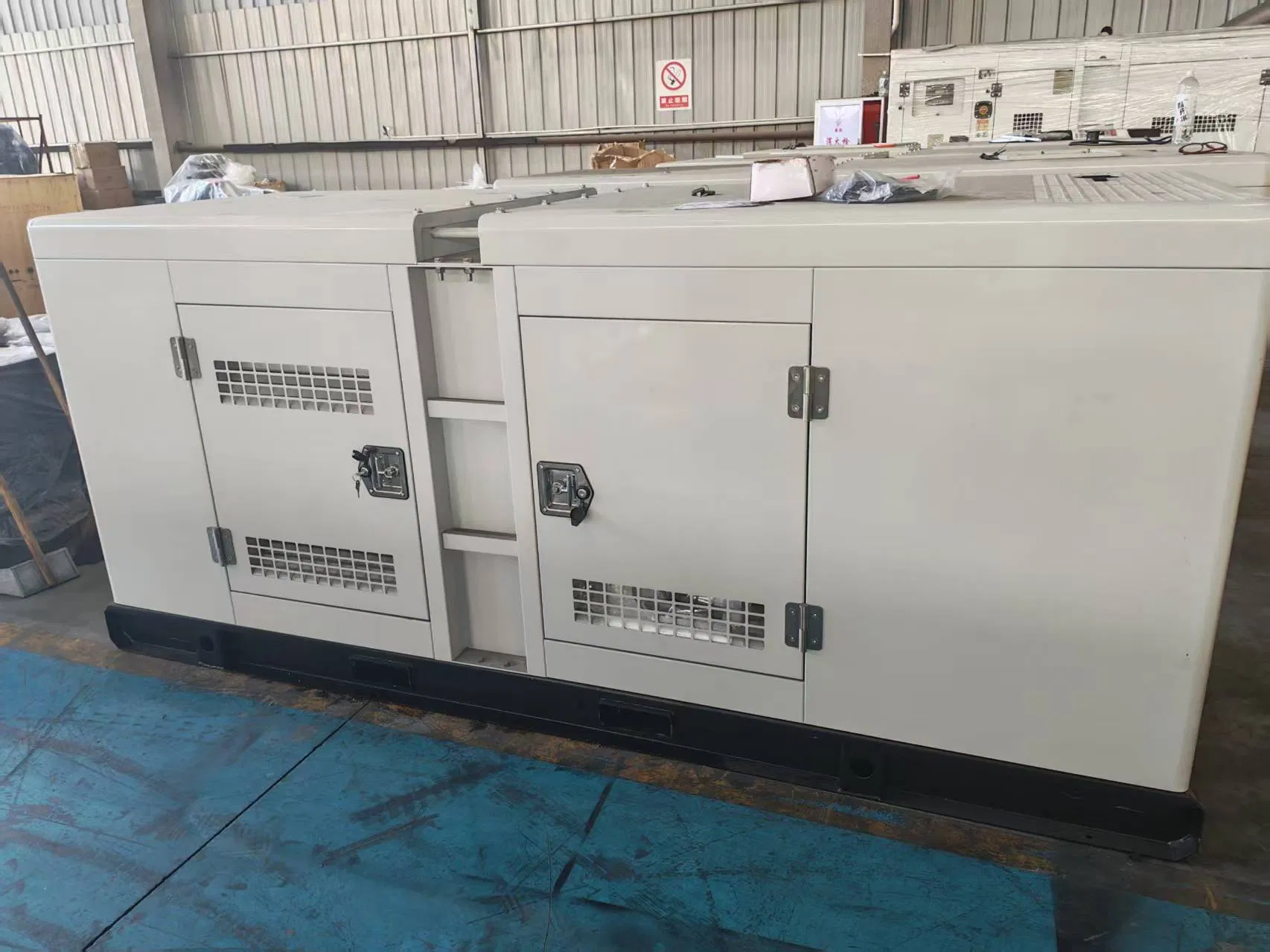 مجموعة مولدات الديزل الاحتياطية الفعالة مع 100kVA إلى 500kVA التحكم عن بُعد التلقائي للتشغيل المستمر طويل الأمد للمولد