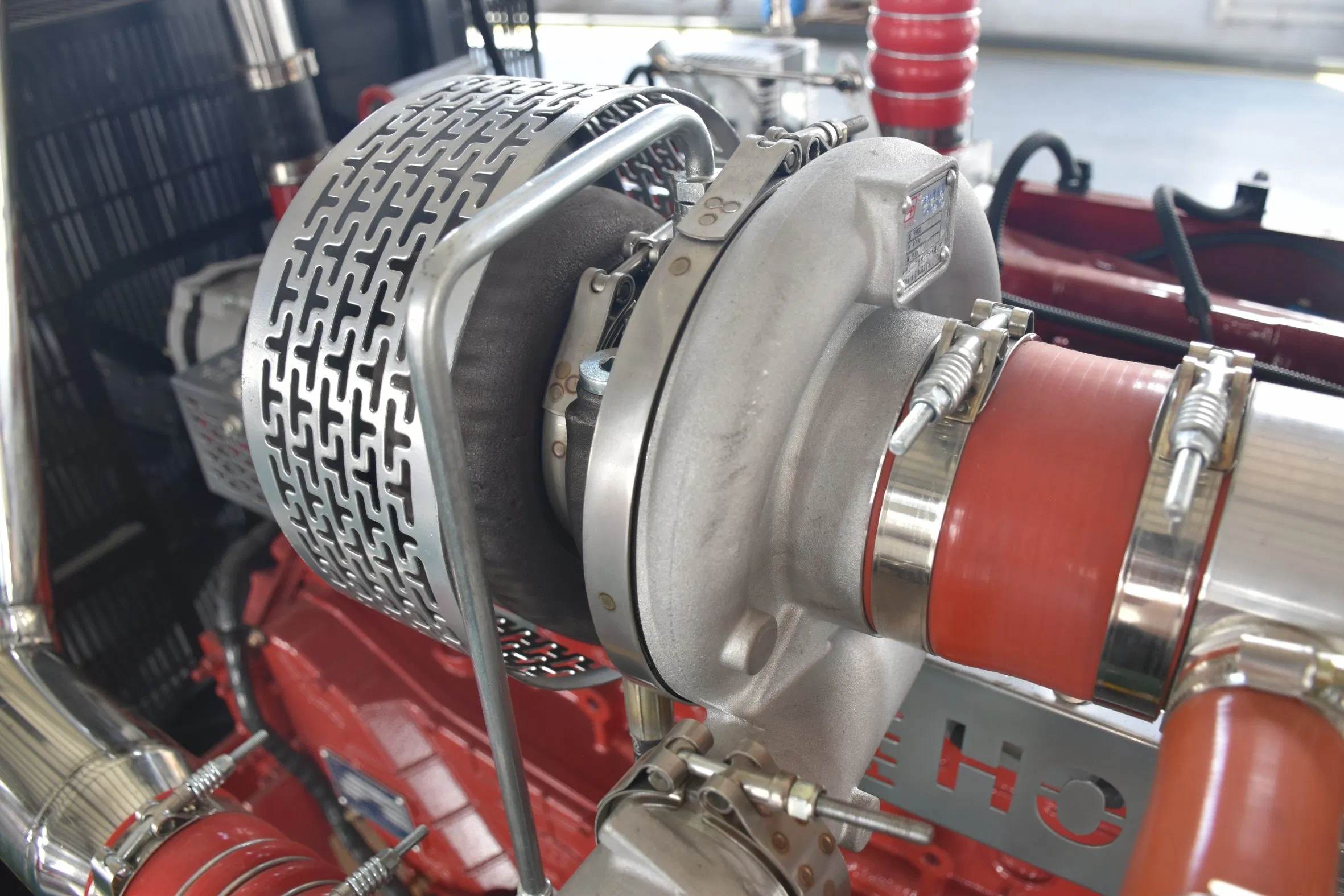 50Hz 1500rpm وقود مزدوج غاز طبيعي مسال غاز مضغوط غاز البترول المسال ميثان طاقة خالية هيدروجين ديزل محرك يوتو عالي الكفاءة 120kw مجموعة مولدات الغاز الطبيعي ثلاثية الطور