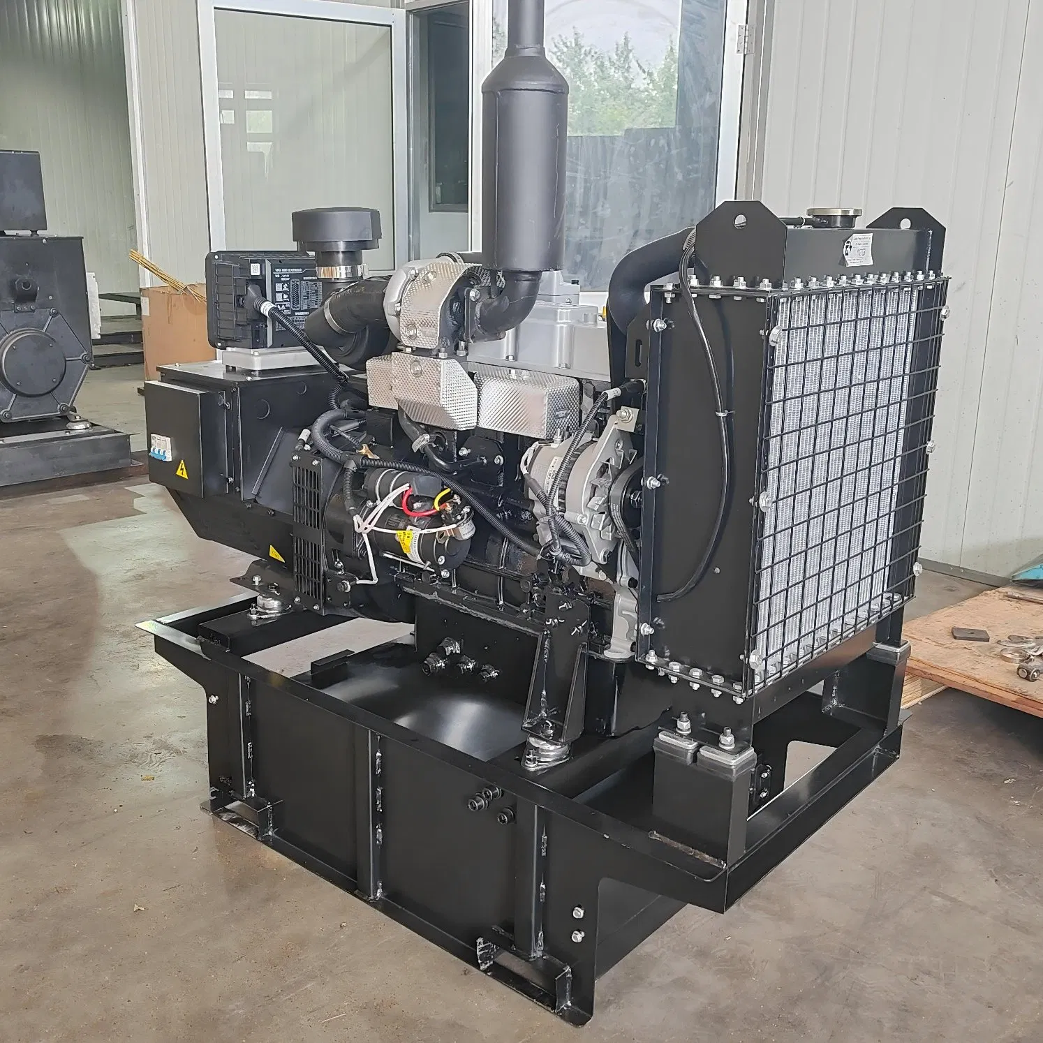 200kw 250kw 300kw 400kw 500kw مجموعة مولدات ديزل تعمل بالكهرباء مع غطاء صامت عازل للصوت