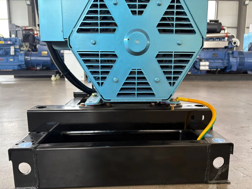 450kw 6 مجموعة مولدات ديزل مبردة بالماء 625kVA نوع مقطورة مفتوحة وصامتة للطاقة الاحتياطية الصناعية