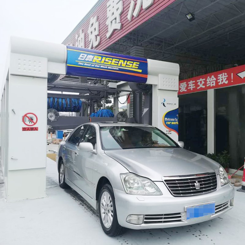 Advanced Vehicle Cleaning System with Smart Control and Pressure Washing