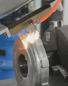 300W Fully Integrated Laser Cleaning System for Railway Vehicle Body